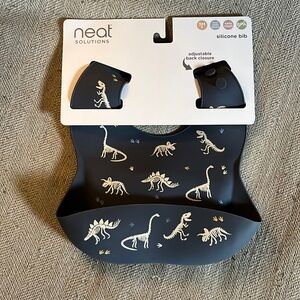 COPY - BPA Free Silicone Baby Bib with spill pouch and adjustable closure